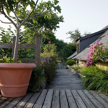 La Maison Des Lamour Hotel Plelo Luaran gambar