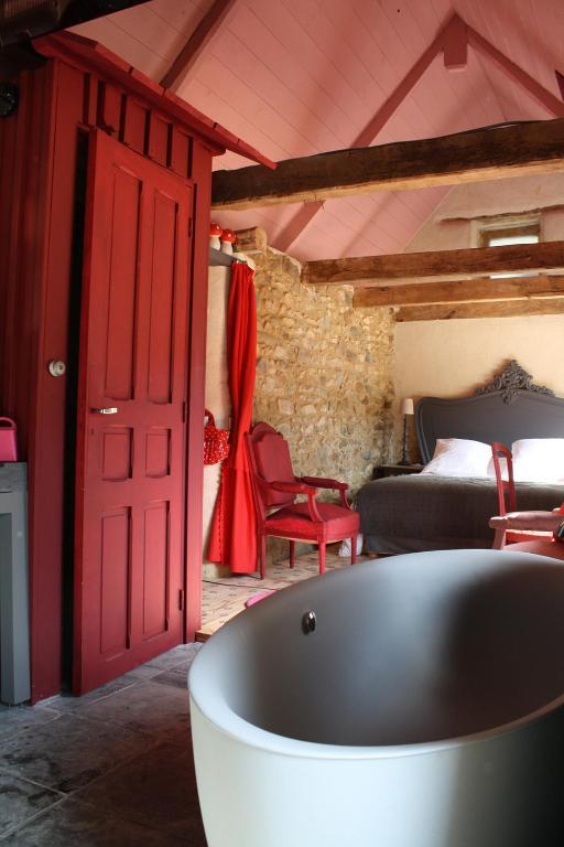 La Maison Des Lamour Hotel Plelo Bilik gambar